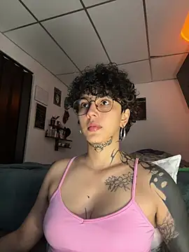 Abby Evanns1 online show from April 2026 02:01:01 PM