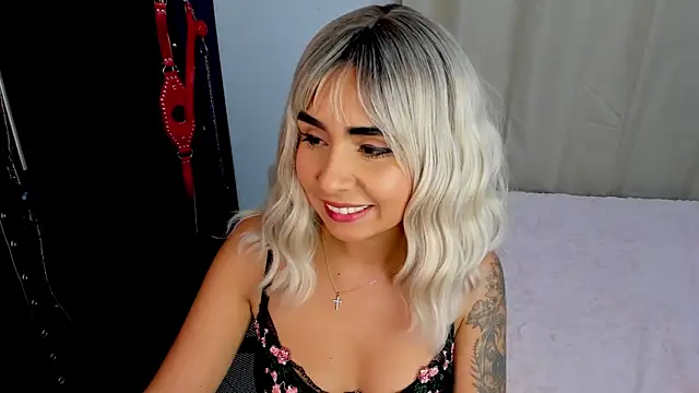 Emilyvalk  online show from February 2026 10:09:01 PM