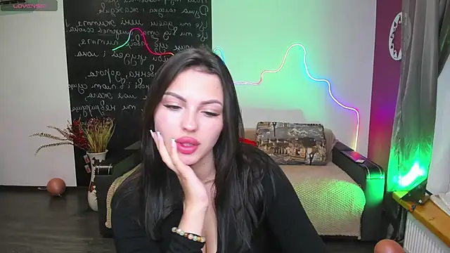 KittyShenson online show from May 2026 05:43:02 PM