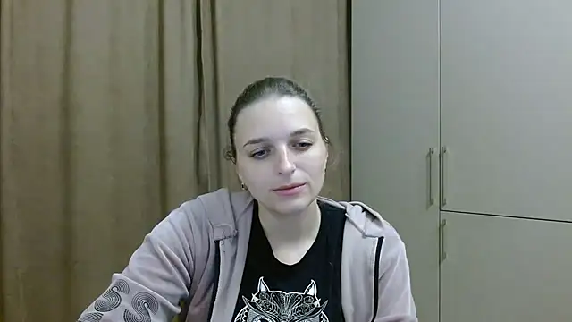 ElisSky301 online show from October 2025 09:47:02 PM