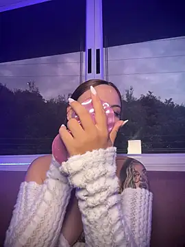 Beella1  online show from December 2025 11:59:01 AM