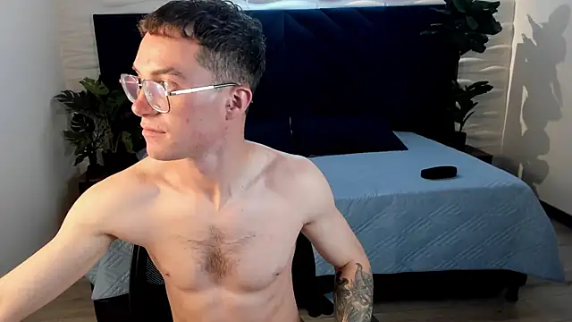 Lil James online show from January 2026 08:02:02 PM