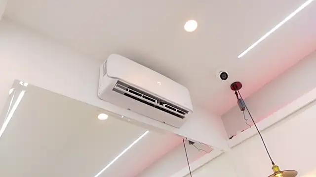 Snapshot of Emily_Baby20 chatting on February 2026 08:14:01 PM Emily Baby20 online show from February 2026 08:14:01 PM