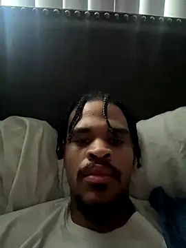 Snapshot of Mrmakeherwet_Tez chatting on October 2025 12:33:02 AM Mrmakeherwet Tez online show from October 2025 12:33:02 AM