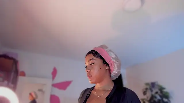 YariRose online show from May 2026 02:36:01 PM