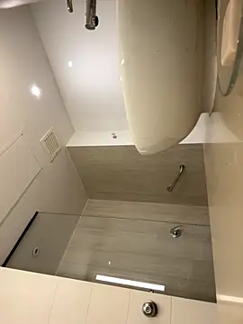 Kmiii21 online show from November 2025 02:18:01 PM