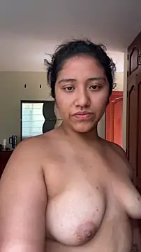 Kmiii21 online show from November 2025 07:12:01 PM