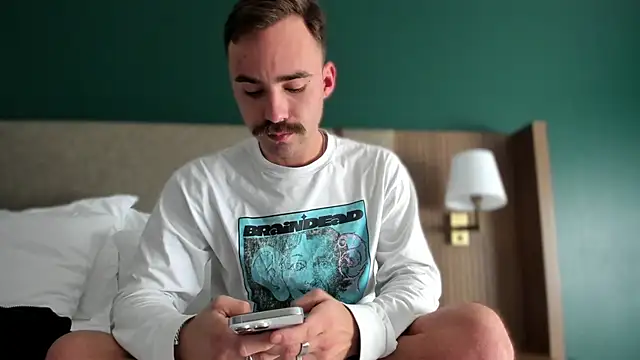 bobbyatx online show from November 2025 09:17:01 PM