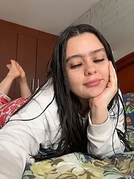 Selena Roa online show from April 2026 12:07:02 PM