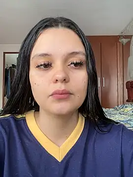 Selena Roa online show from May 2026 02:33:01 PM