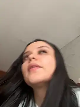 Selena Roa online show from May 2026 09:01:02 PM