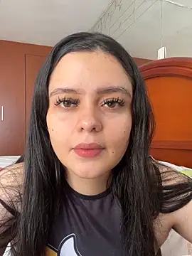 Selena Roa online show from June 2026 03:44:01 PM