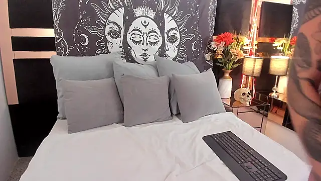 mirandaduboiss online show from January 2026 05:27:02 PM