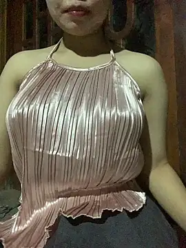 Snapshot of Miuu-Miuu chatting on October 2025 02:40:02 PM Miuu-Miuu online show from October 2025 02:40:02 PM