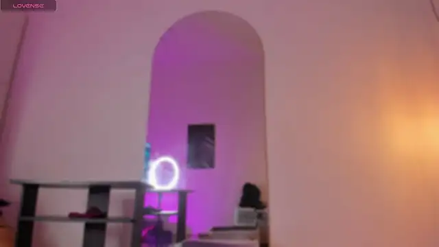 Snapshot of Miss_ambrer_ chatting on November 2025 04:22:01 AM Miss ambrer online show from November 2025 04:22:01 AM