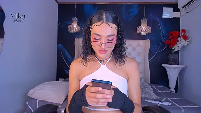 Mika  velvet online show from February 2026 08:27:01 PM