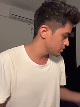 Snapshot of VERGALARGA120 chatting on December 2025 05:44:02 AM VERGALARGA120 online show from December 2025 05:44:02 AM