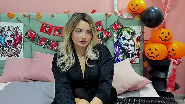 WilmaSanders online show from October 2025 02:23:02 AM