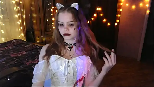 Amity Roski online show from October 2025 03:13:01 PM