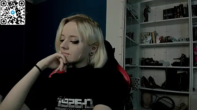 Holy Mistress S online show from December 2025 10:10:02 AM