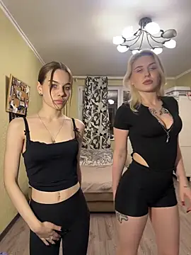 girls n roses online show from November 2025 04:29:01 PM