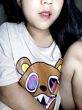 Quynhsumon online show from March 2026 03:07:02 PM