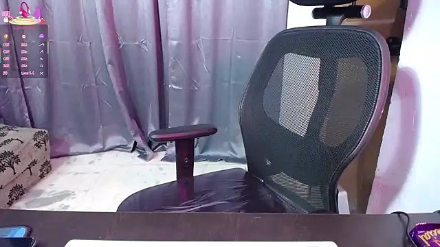 xNatasha online show from October 2025 02:29:01 PM