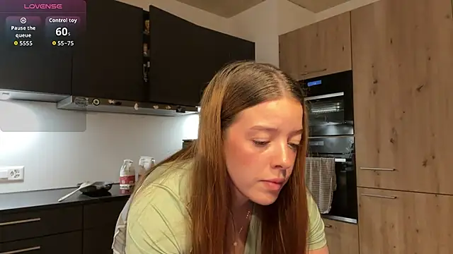 allisonwhite222 online show from November 2025 02:38:01 PM