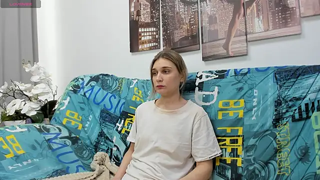 Tenderly Sophie online show from April 2026 01:19:02 AM