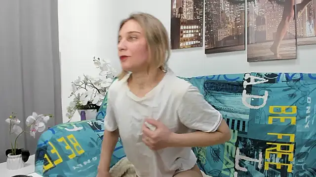 Tenderly Sophie online show from May 2026 08:23:01 AM