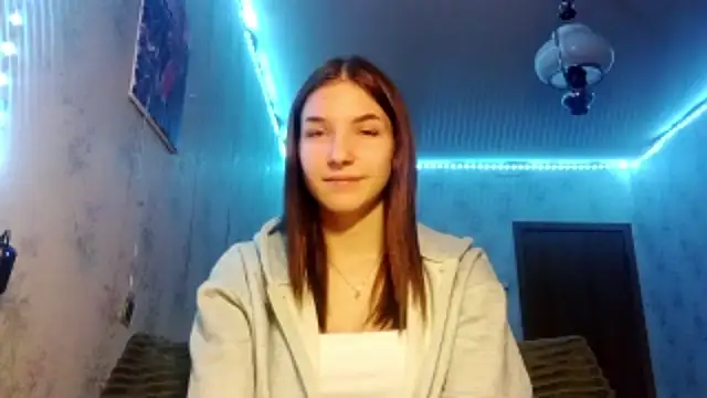 Beauty miIa online show from October 2025 06:03:02 PM