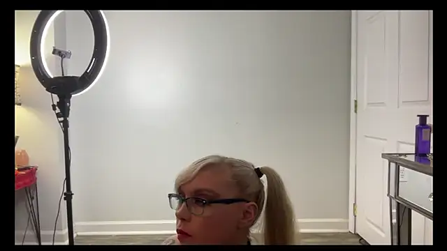 Snapshot of daddysprincess731 chatting on November 2025 03:29:01 AM daddysprincess731 online show from November 2025 03:29:01 AM