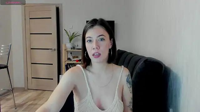 Snapshot of twinkle_rosie chatting on November 2025 05:04:02 PM twinkle rosie online show from November 2025 05:04:02 PM