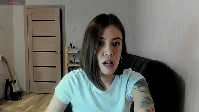 Snapshot of twinkle_rosie chatting on November 2025 11:27:01 AM twinkle rosie online show from November 2025 11:27:01 AM