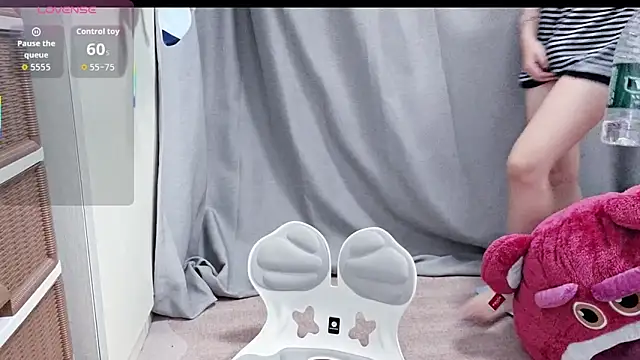 Snapshot of Cheese-666 chatting on December 2025 04:41:01 AM Cheese-666 online show from December 2025 04:41:01 AM