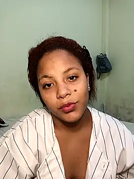 Snapshot of NickiiiNova chatting on October 2025 06:04:01 AM NickiiiNova online show from October 2025 06:04:01 AM