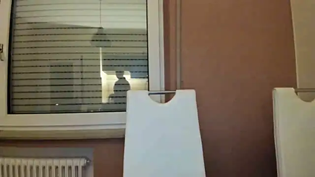 Blueskynicci online show from December 2025 05:05:01 AM