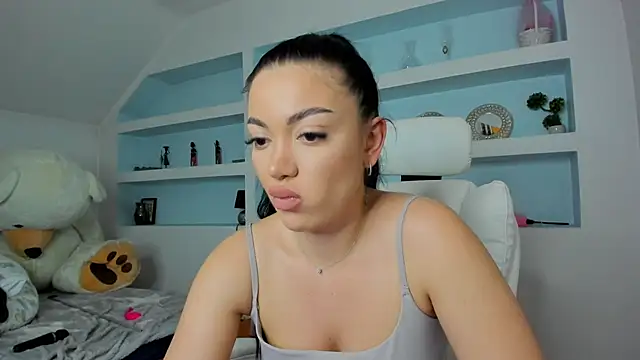 juliexxx online show from April 2026 04:58:02 PM