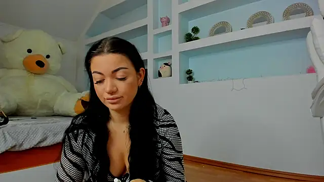 juliexxx online show from May 2026 03:56:01 AM