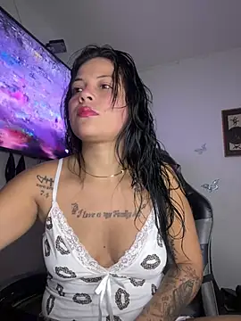 Snapshot of tattyHot95 chatting on May 2026 08:50:02 PM tattyHot95 online show from May 2026 08:50:02 PM