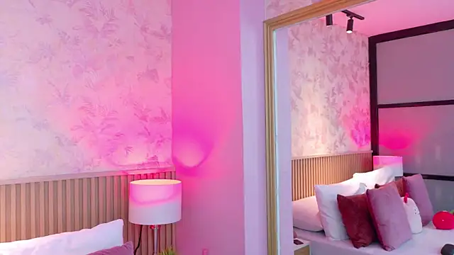 AdelineJhones online show from February 2026 08:24:01 PM