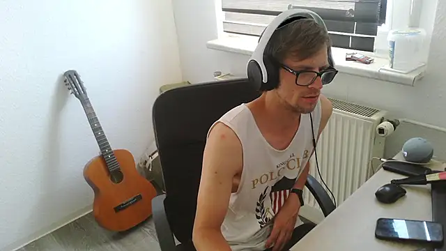 StephPra94 online show from June 2026 04:50:01 PM