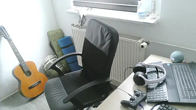 StephPra94 online show from June 2026 11:33:01 AM