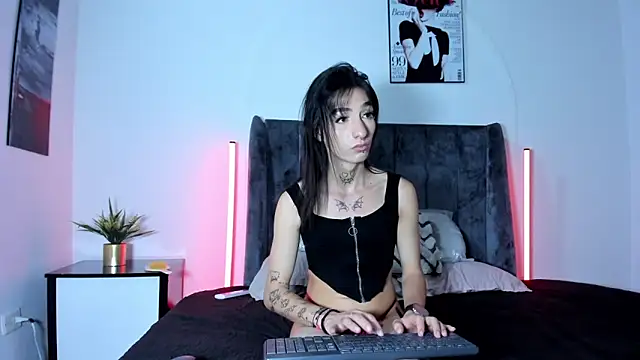 Snapshot of Cloy_Areo chatting on May 2026 11:49:01 AM Cloy Areo online show from May 2026 11:49:01 AM