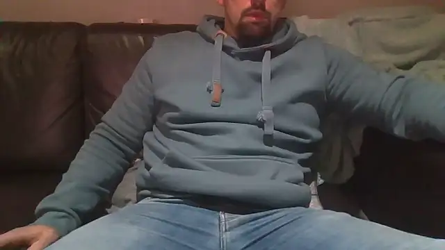 Snapshot of Me2YouYou2Me22 chatting on October 2025 11:29:01 AM Me2YouYou2Me22 online show from October 2025 11:29:01 AM