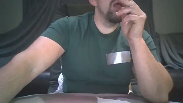 Snapshot of Me2YouYou2Me22 chatting on October 2025 06:53:01 PM Me2YouYou2Me22 online show from October 2025 06:53:01 PM