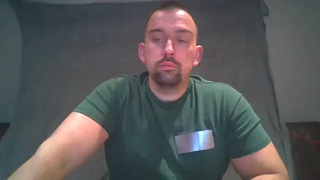 Snapshot of Me2YouYou2Me22 chatting on November 2025 06:53:01 PM Me2YouYou2Me22 online show from November 2025 06:53:01 PM