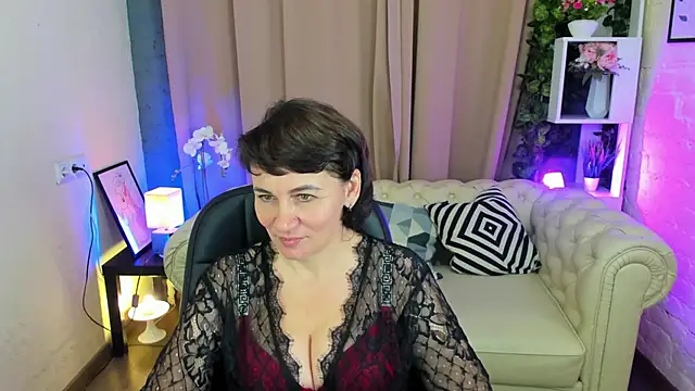 Demi Mature online show from October 2025 07:41:02 AM