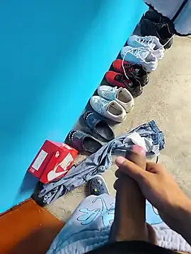 Scorpion05  online show from February 2026 06:17:01 PM