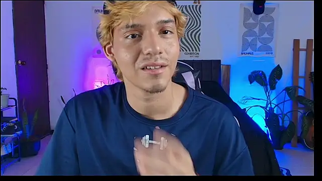 Snapshot of Habel__moretti chatting on February 2026 06:03:02 PM Habel moretti online show from February 2026 06:03:02 PM